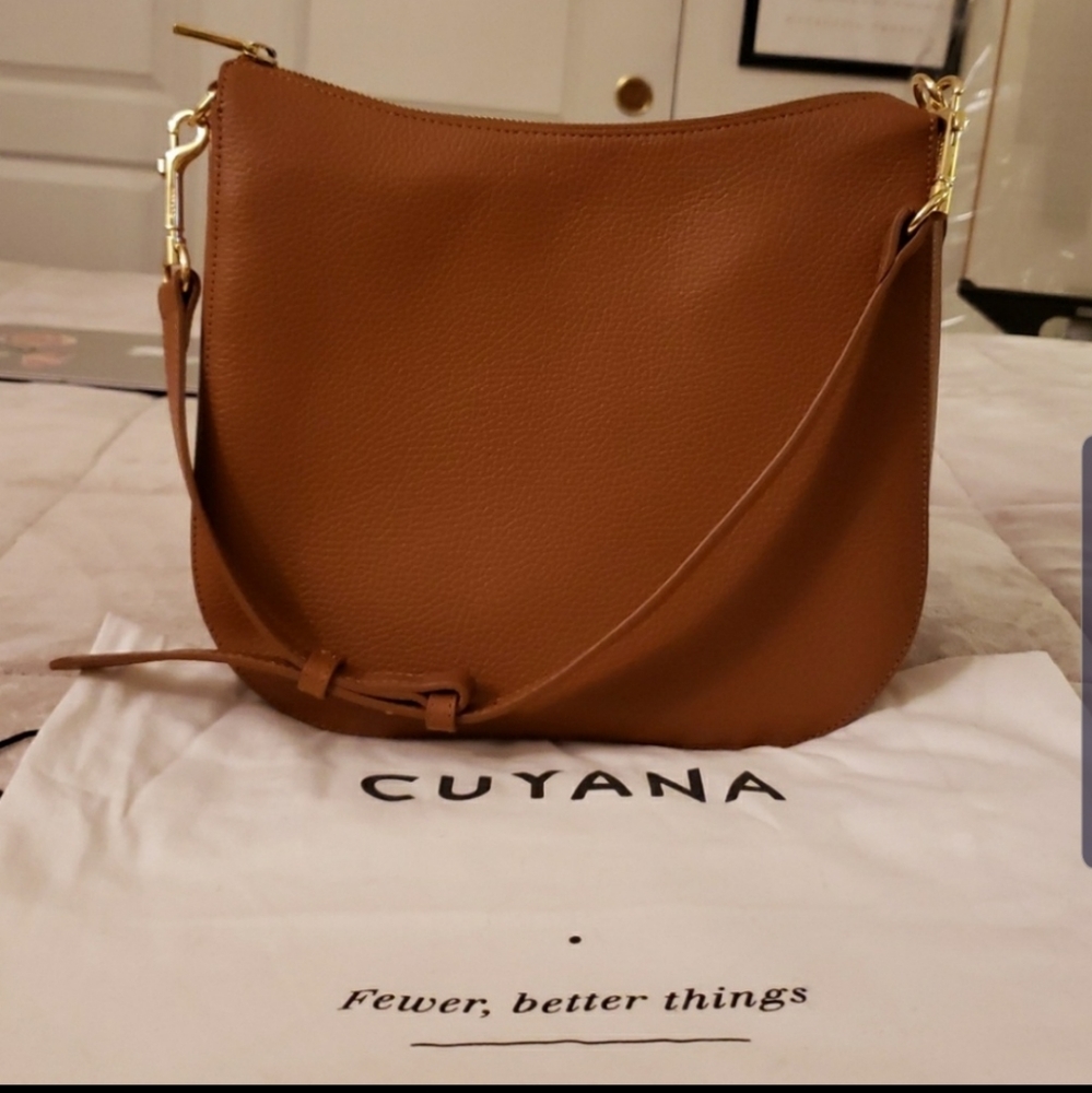 Cuyana Small hobo bag in caramel